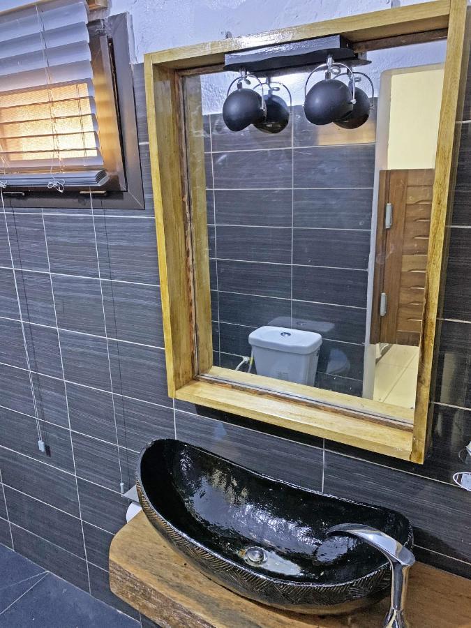 Hotel Blawa Abidjan Eksteriør bilde
